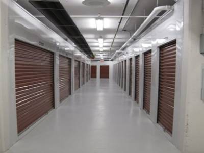 Indoor self storage lockers