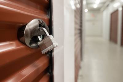 Secure storage lockers: National Storage